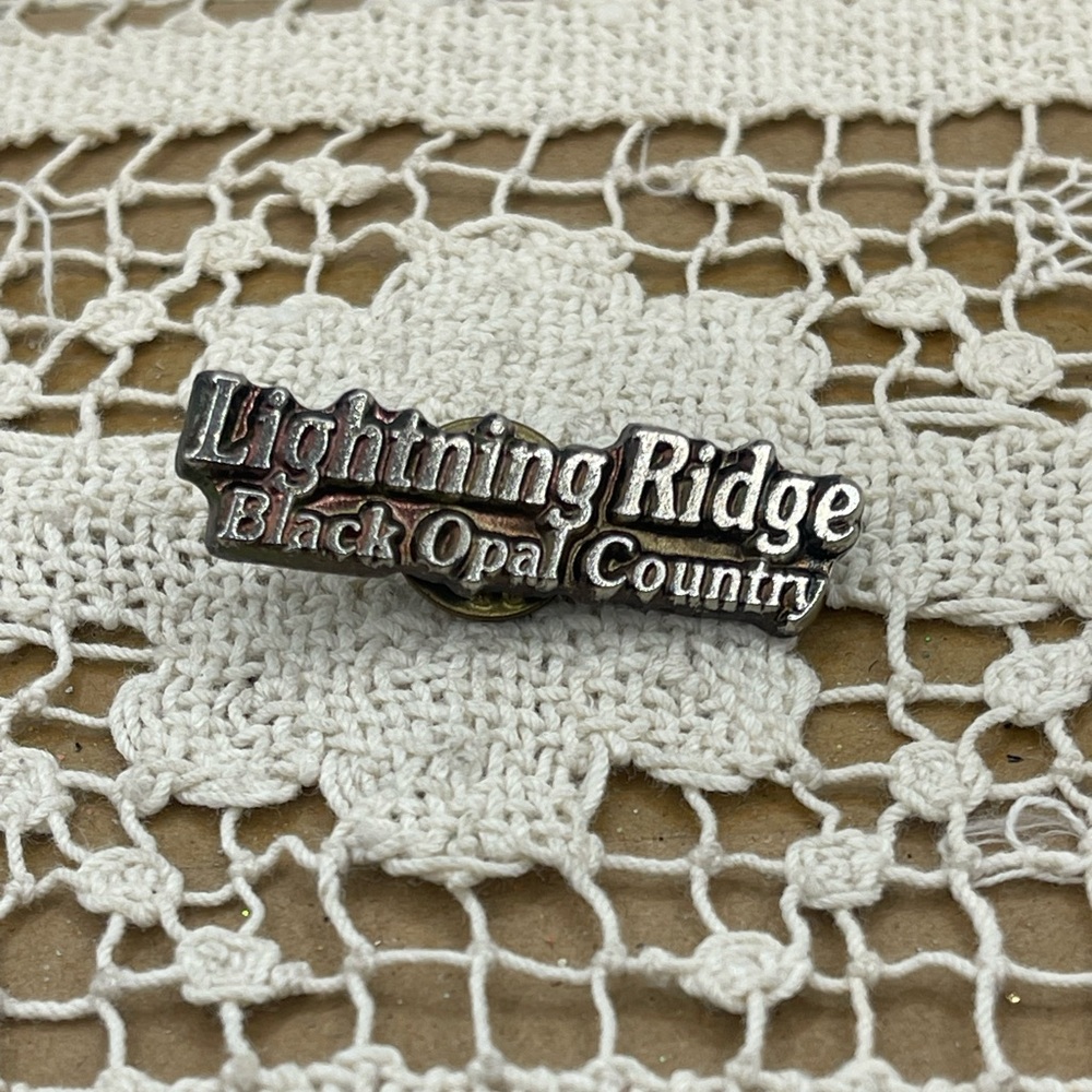 Lightning Ridge Black Opa Country‎ Pin